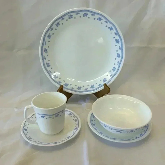 Corelle Morning Blue Dinnerware Set of 5 for 1 Person - Picture 1 of 9